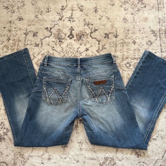 Y2K  studded embroidered jeans by wranglers - Picture 4 of 7